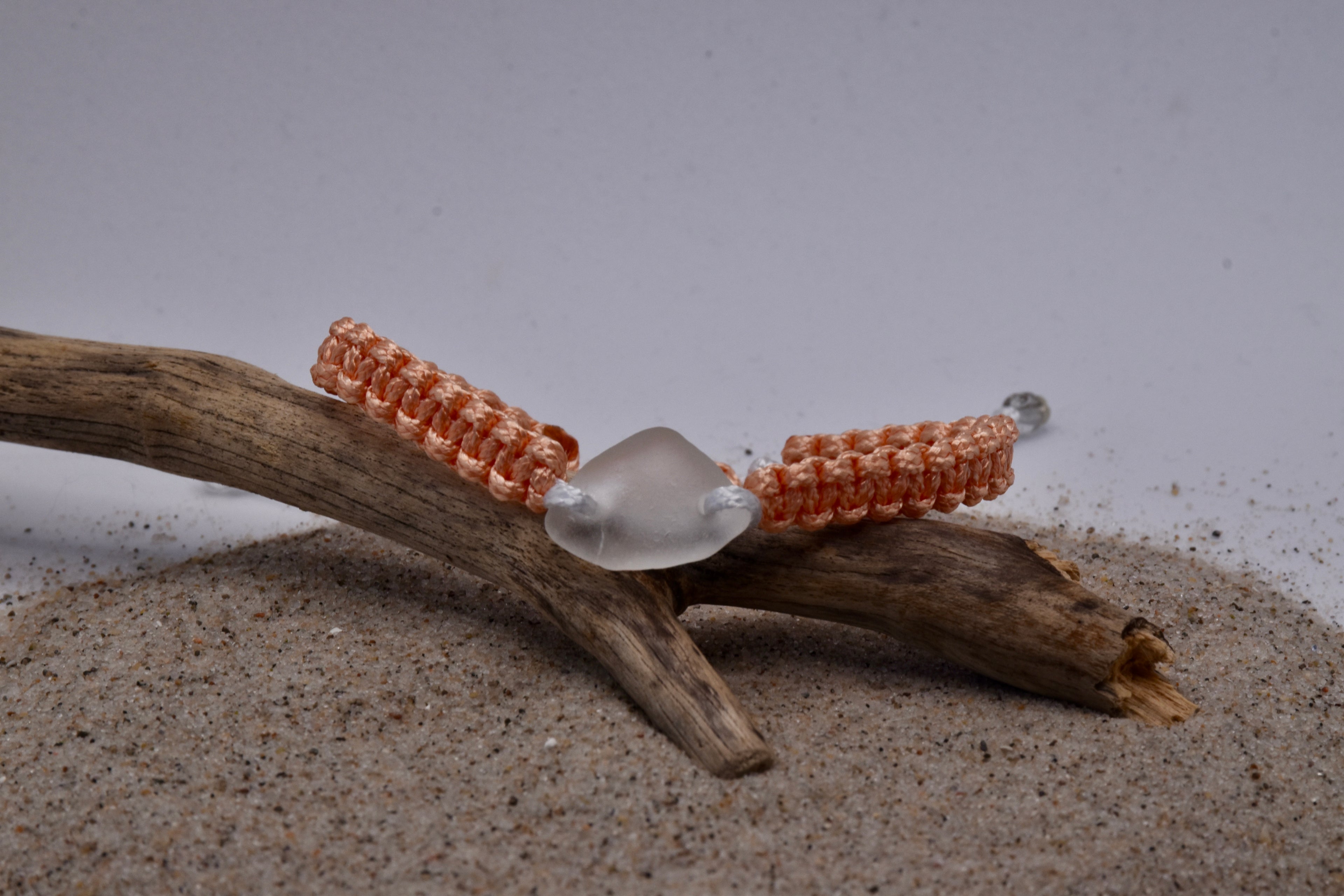 geknüpftes Armband - Seeglas