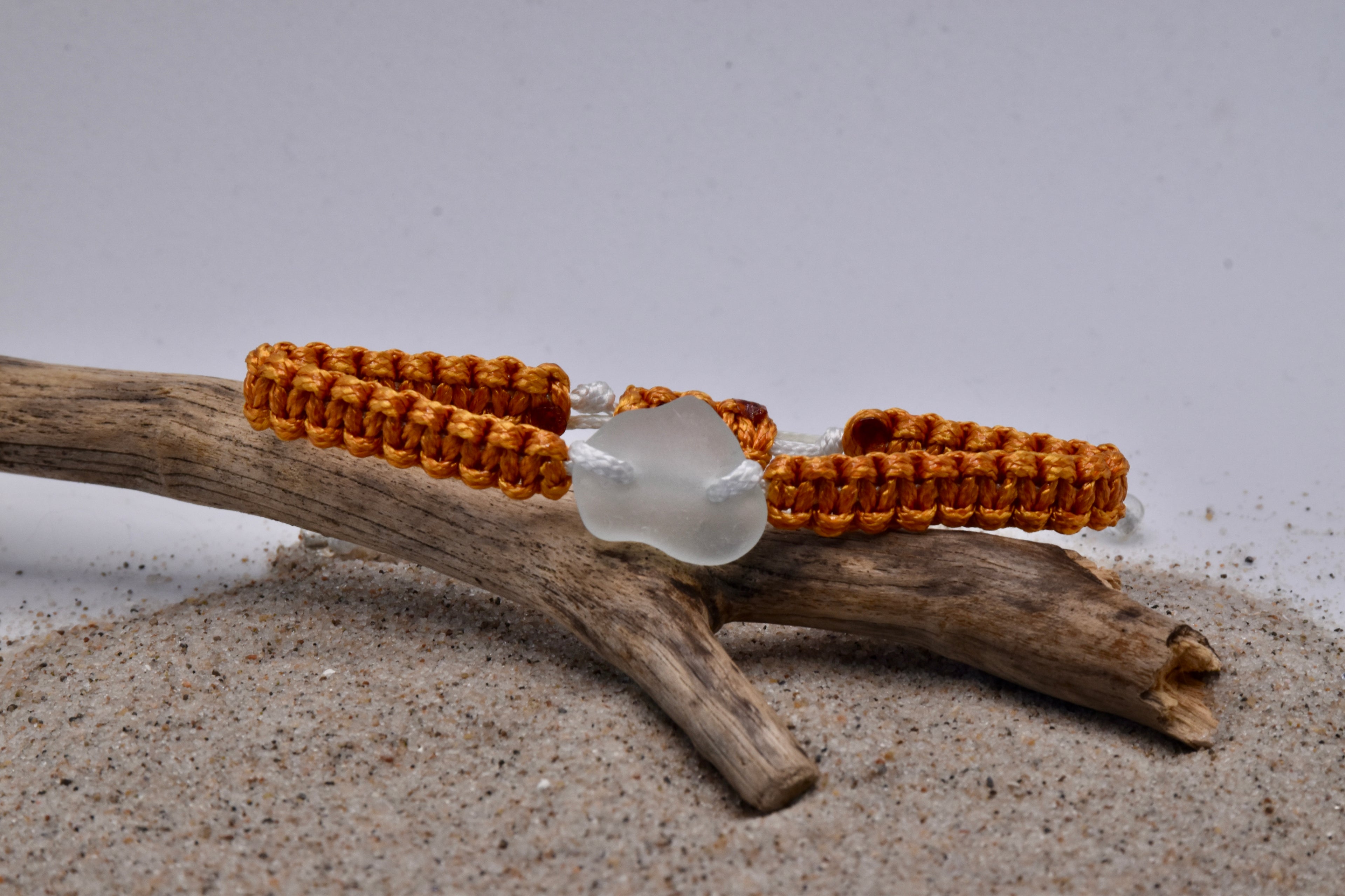 geknüpftes Armband - Seeglas