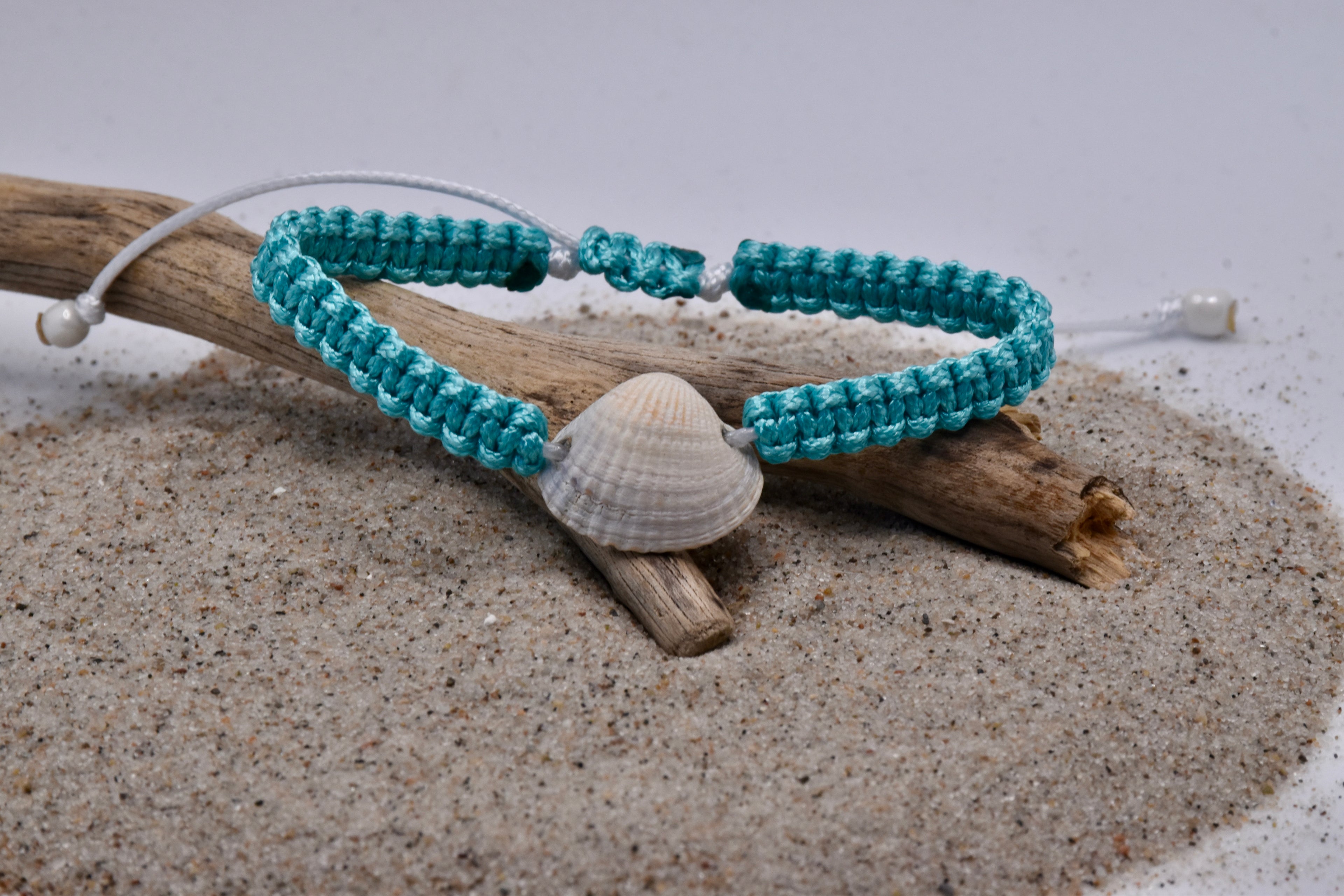 geknüpftes Armband - Herzmuschel