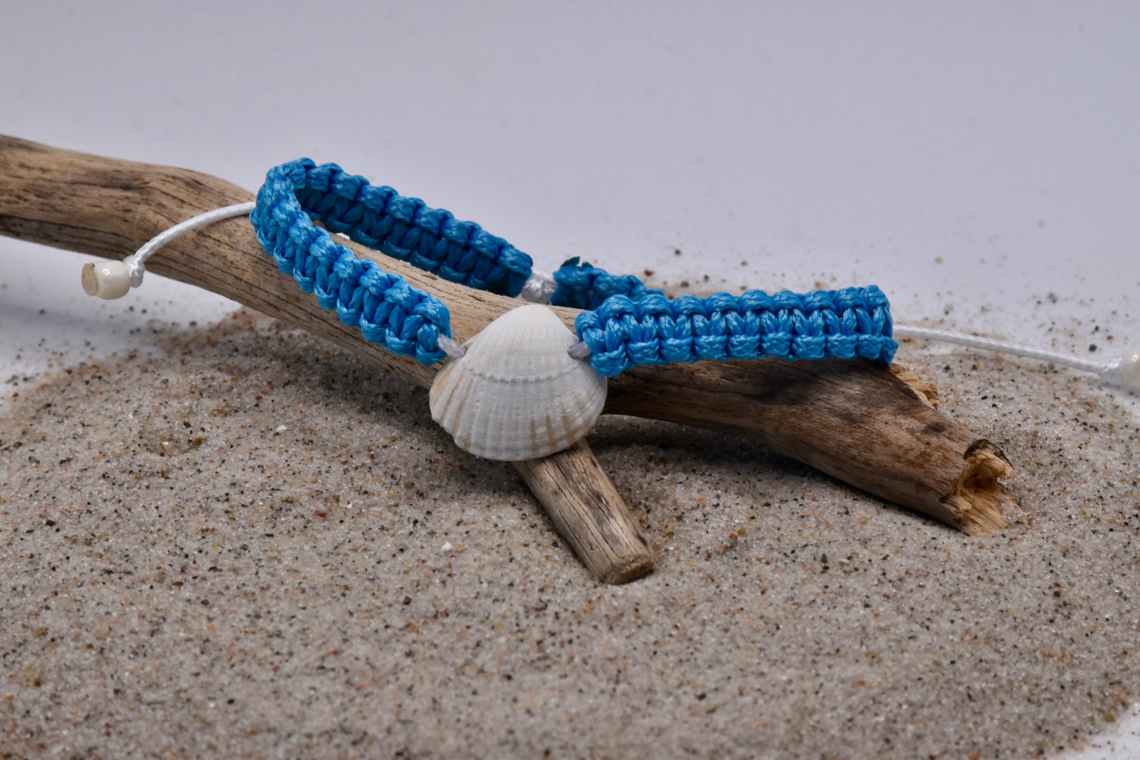 geknüpftes Armband - Herzmuschel