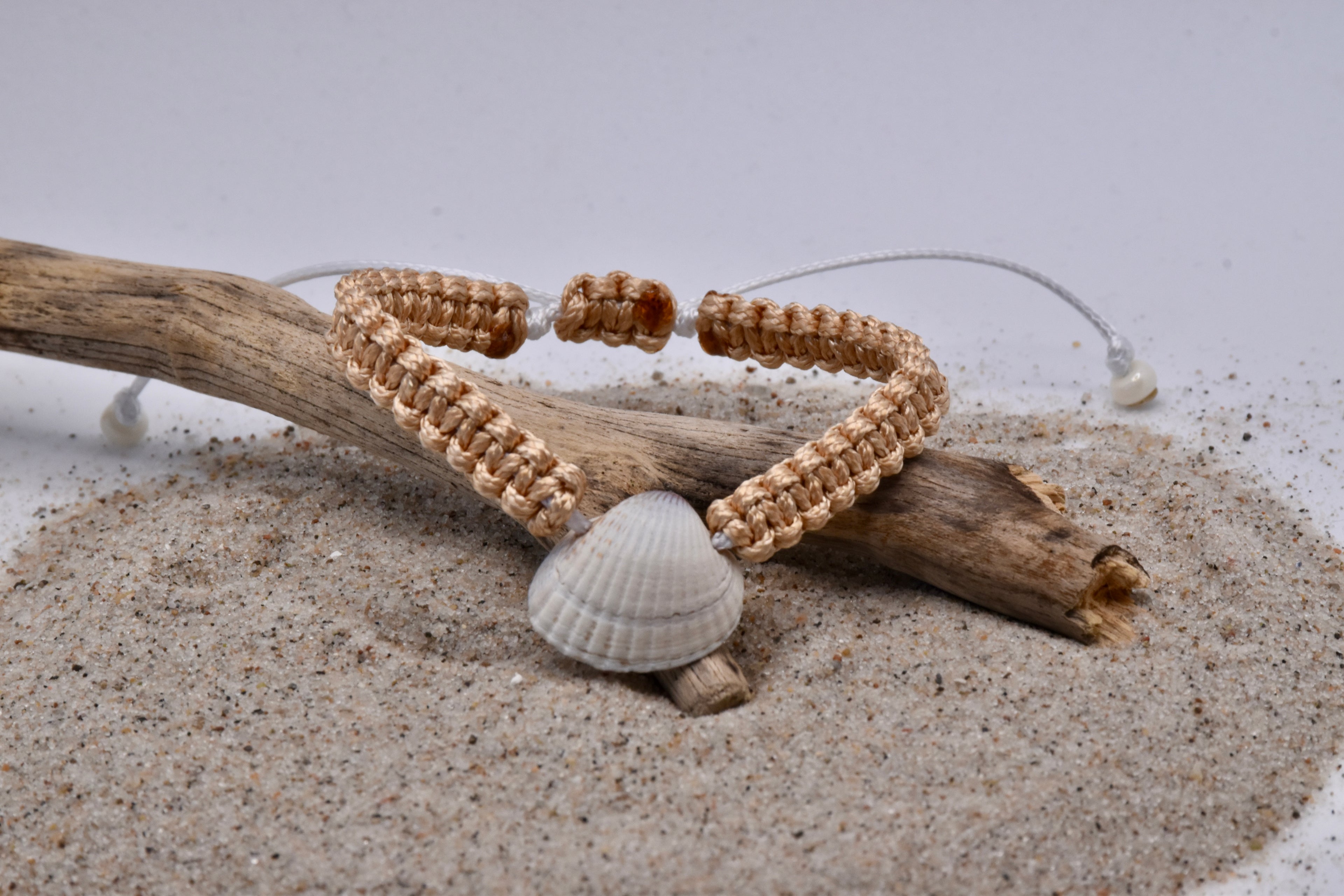 geknüpftes Armband - Herzmuschel